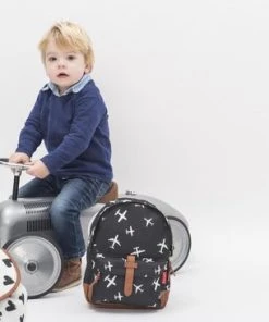 Gloednieuw ✨ Kidzroom Black & White - Rugzak - 2 T/m 6 Jaar - Zwart - Vliegtuig ???? -Herschel Shop 550x366 79