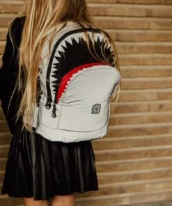 Groothandel ⭐ Pick & Pack Rugzak Haai - Shark Reflecterend Kinderrugzak - Maat M Visible Grey ???? -Herschel Shop 550x366 9