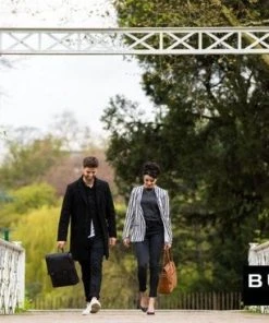 Goedkoopste ???? Burkely On The Move Unisex Rugtas 14'' Met Rits Inclusief Powerbank - Zwart ✔️ -Herschel Shop 550x367 9