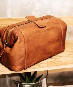 Flash-uitverkoop ???? Chesterfield Vince Leren Toilettas L - Cognac ???? -Herschel Shop 550x550 169