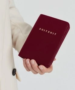 Aanbiedingen ???? SUITSUIT - Fab Seventies Classic - Biking Red - Paspoorthoesje ???? -Herschel Shop 550x550 473