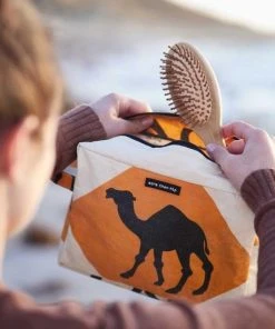 Goedkoop ???? MoreThanHip Toilettas Van Gerecyclede Cementzakken - Yindee Olifant Rood ???? 21 Goedkoop ???? MoreThanHip Toilettas Van Gerecyclede Cementzakken - Yindee Olifant Rood ???? -Herschel Shop 550x550 572