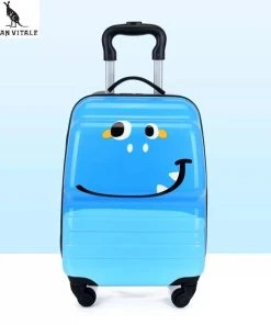 Beste recensies van ???? San Vitale® - Lichtgewicht Reis Koffer - Trolley - ???? Handbagage - Dino - Blauw ???? -Herschel Shop 550x596 5