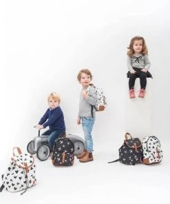 Gloednieuw ✨ Kidzroom Black & White - Rugzak - 2 T/m 6 Jaar - Zwart - Vliegtuig ???? -Herschel Shop 550x687 2