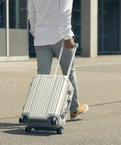 Beste Verkoop ???? Aluminium ???? Handbagage Koffer Mozzel Darrow - Reiskoffer Met Wielen - 35 Liter - Harde Koffer - Zilver ⭐ -Herschel Shop 550x823 13