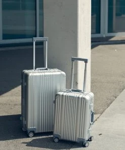 Beste Verkoop ???? Aluminium ???? Handbagage Koffer Mozzel Darrow - Reiskoffer Met Wielen - 35 Liter - Harde Koffer - Zilver ⭐ -Herschel Shop 550x823 15